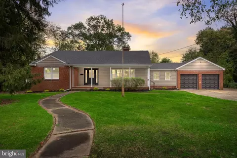 444 E Barber Ave, Woodbury, NJ 08096