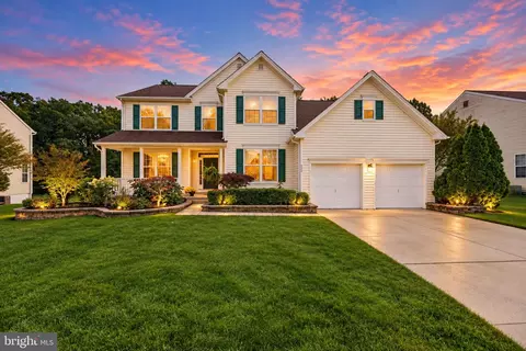 728 Horseshoe Ln, Williamstown, NJ 08094