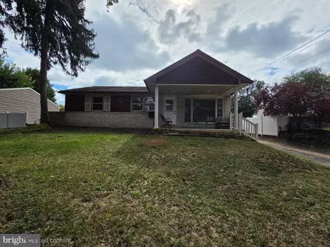 1227 Clements Bridge Rd, Woodbury, NJ 08096