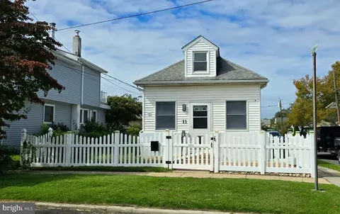 11 Lincoln Ave N, National Park, NJ 08063