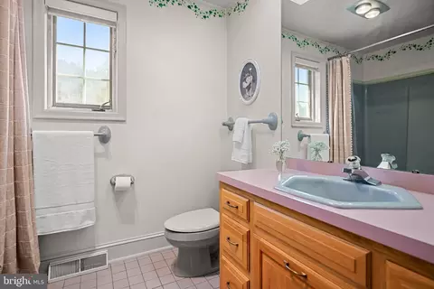 Bath - 552 Hereford Ln, Mickleton, NJ 08056 photo 2 of 3