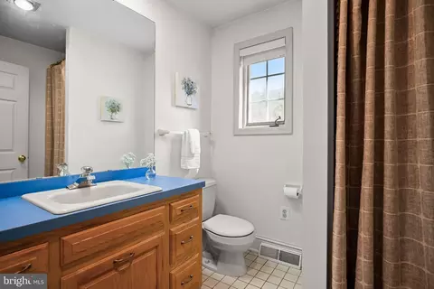 Bath - 552 Hereford Ln, Mickleton, NJ 08056 photo 3 of 3