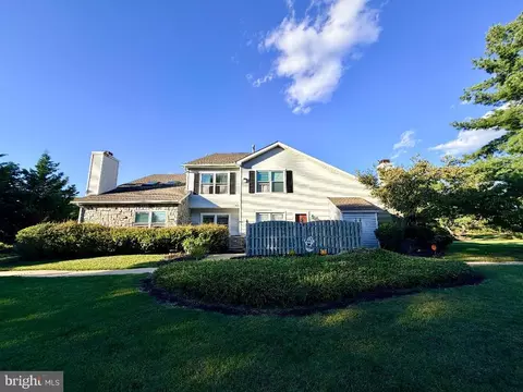 4 Cinnamon Rd, West Deptford, NJ 08086