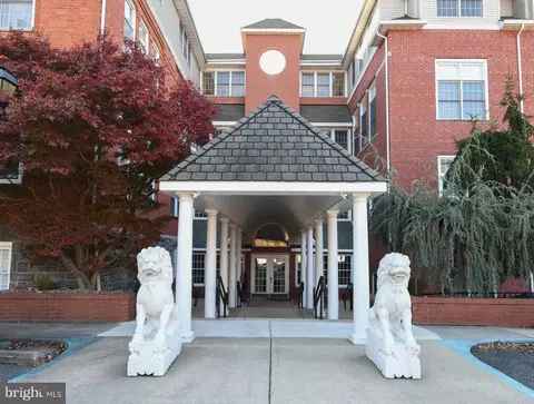 100 Aura Rd #112, Clayton, NJ 08312
