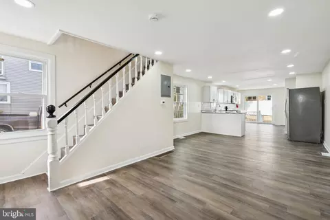 Entry Way - 457 Wesley Ave, Pitman, NJ 08071 photo 1 of 7