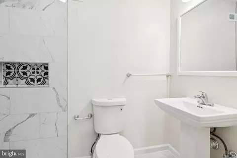 Bath - 457 Wesley Ave, Pitman, NJ 08071 photo 1 of 3