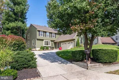 6 Kent Ct, West Deptford, NJ 08051