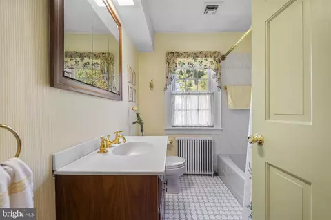 Bath - 416 Ardmore Ave, Pitman, NJ 08071 photo 3 of 3