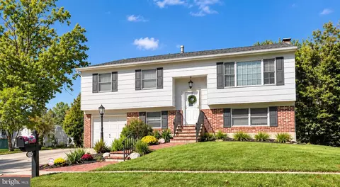 108 Hessian Run Ct, West Deptford, NJ 08093