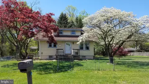 41 Trilby Ave, Westville, NJ 08093