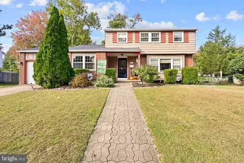 59 Greenwood Dr, Turnersville, NJ 08012