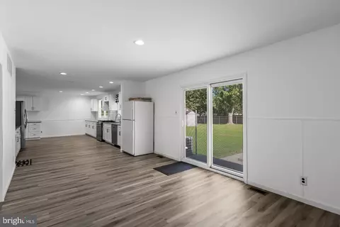 Entry Way - 85 Myrtle Ave, Mickleton, NJ 08056 photo 3 of 6
