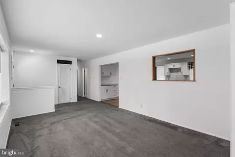Living - 85 Myrtle Ave, Mickleton, NJ 08056 photo 6 of 8