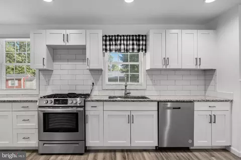 Kitchen - 85 Myrtle Ave, Mickleton, NJ 08056 photo 2 of 4