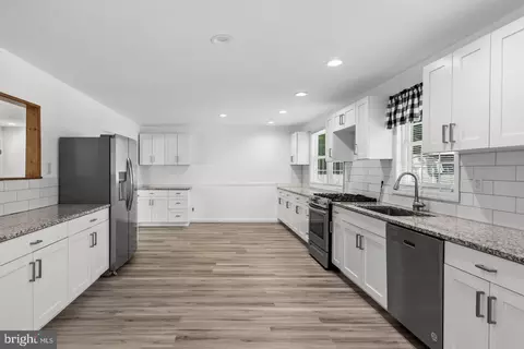 Kitchen - 85 Myrtle Ave, Mickleton, NJ 08056 photo 3 of 4