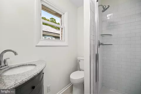 Bath - 20 E Woodland Ave, Pitman, NJ 08071 photo 1 of 2