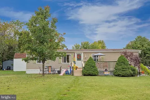 201 Mckinley Ave, Williamstown, NJ 08094