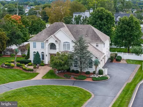 1 Doe Ct, Sewell, NJ 08080