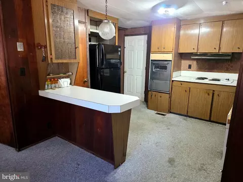 Kitchen - 799 Ferrell Rd, Monroeville, NJ 08343 photo 2 of 2