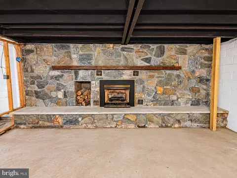 Living - 799 Ferrell Rd, Monroeville, NJ 08343 photo 6 of 6