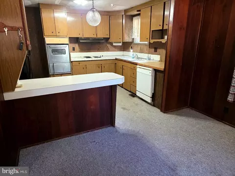 Kitchen - 799 Ferrell Rd, Monroeville, NJ 08343 photo 1 of 2