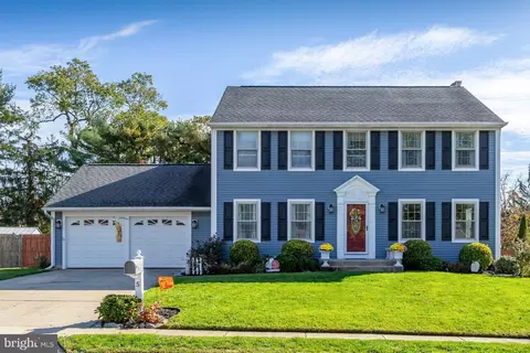 5 Buxton Ct, West Deptford, NJ 08051