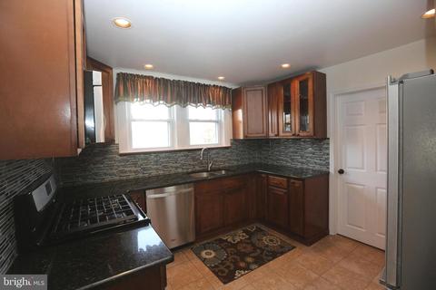 212 E Holly Ave, Pitman, NJ 08071 photo 9