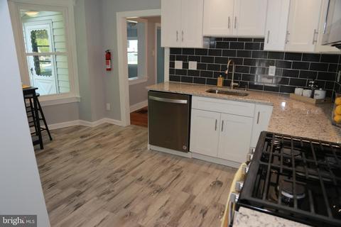 31 Myrtle Ave, Pitman, NJ 08071 photo 4