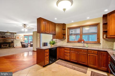 97 Democrat Rd, Mickleton, NJ 08056 photo 11