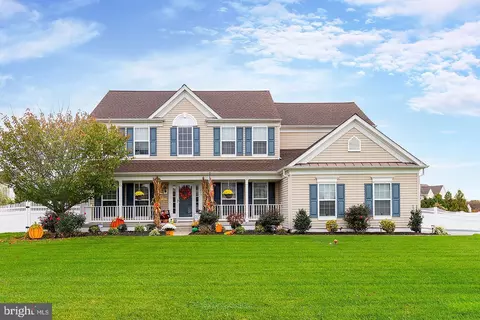 215 Bartlett Dr, Mickleton, NJ 08056 photo 1