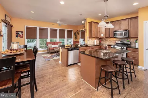 215 Bartlett Dr, Mickleton, NJ 08056 photo 9