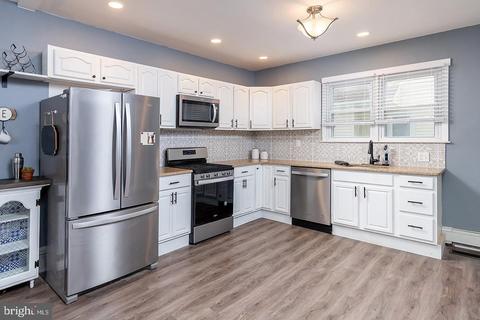 331 E Holly Ave, Pitman, NJ 08071 photo 6
