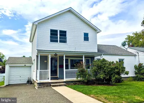 711 Chestnut St, Secaucus, NJ 07094