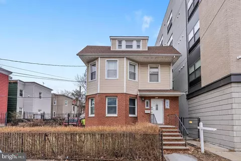 425-427 Bergen Ave, Jersey City, NJ 07304