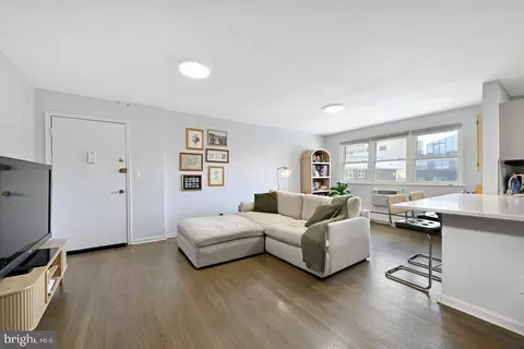 1 Congress St #304, Jersey City, NJ 07307