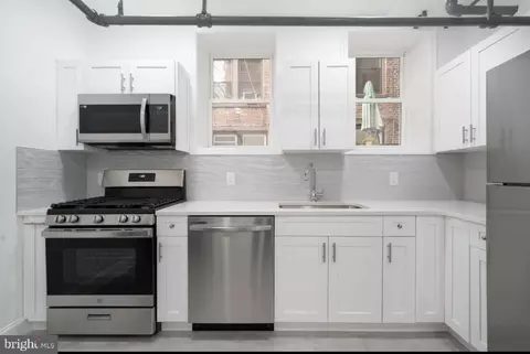 340 Fairmount Ave #C3, Jersey City, NJ 07306