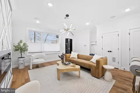 865 Summit Ave, Jersey City, NJ 07307