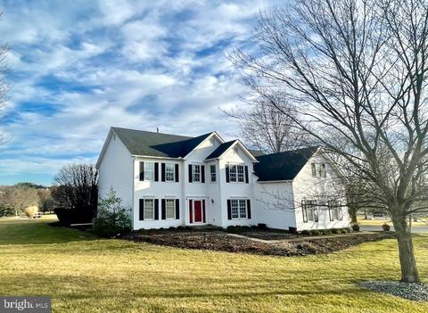3 Sheridan Ln, Ringoes, NJ 08551