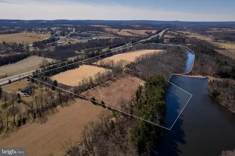 60 Frontage Rd, Ringoes, NJ 08551
