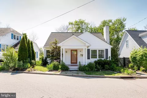 97 S Franklin St, Lambertville, NJ 08530