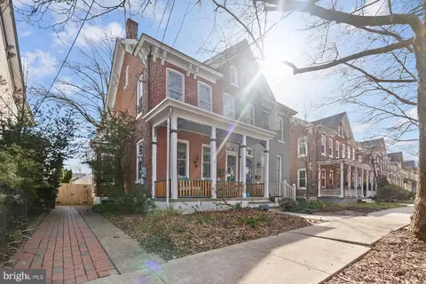 57 Elm St, Lambertville, NJ 08530