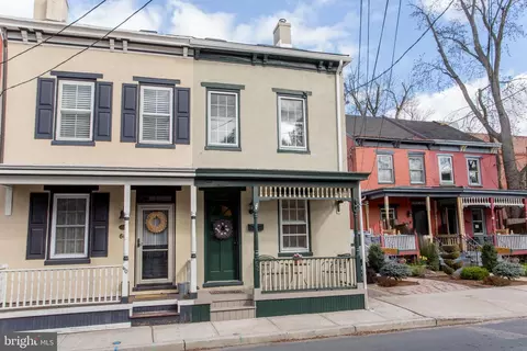 62 Ferry St, Lambertville, NJ 08530