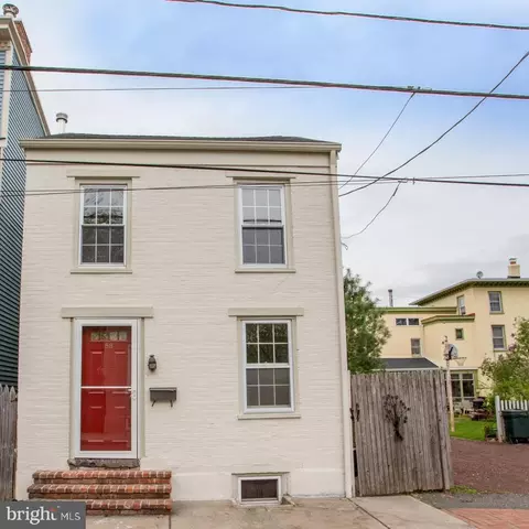 58 Delevan St, Lambertville, NJ 08530