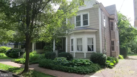 55 S Union St, Lambertville, NJ 08530