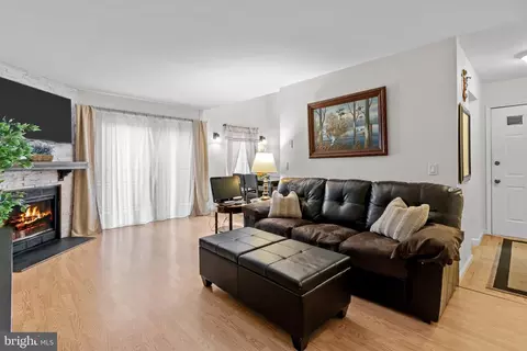 111 Village Cmns, Flemington, NJ 08822