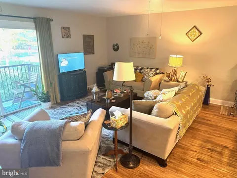 Living - 27 Sam Bonnell Dr, Clinton, NJ 08809 photo 1 of 2