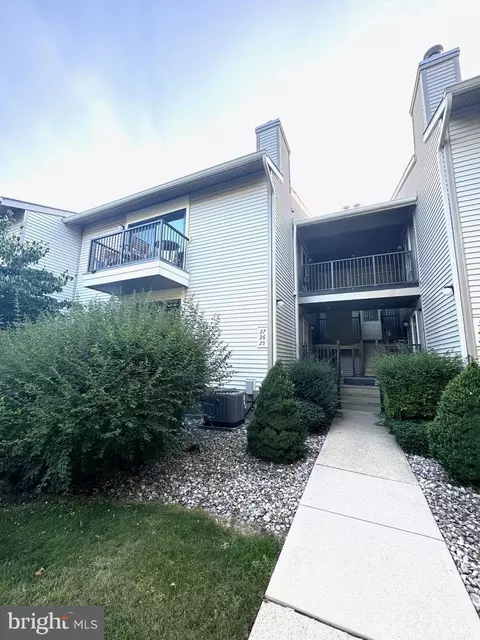 Exterior - 27 Sam Bonnell Dr, Clinton, NJ 08809 photo 4 of 4