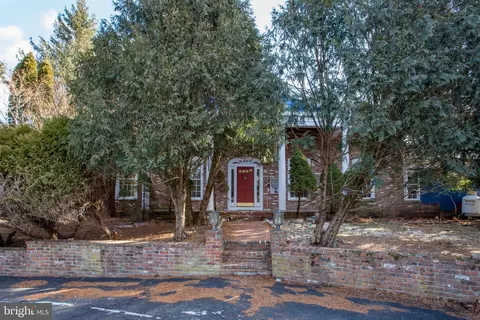 99 Highland Ave, Lambertville, NJ 08530
