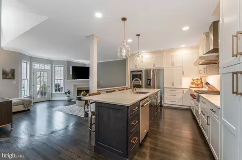 10 Rock Creek Woods, Lambertville, NJ 08530
