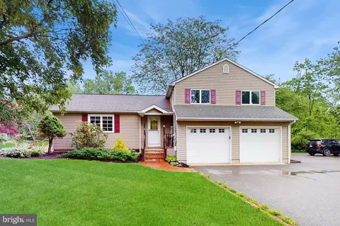 6 John Ringo Rd, Ringoes, NJ 08551